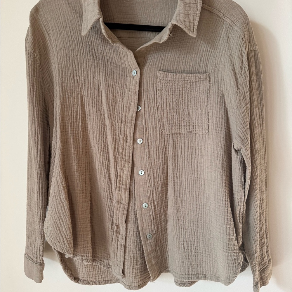 Stitch & Feather Taupe Textured Button Down Shirt Women’s Casual Lightweight Top